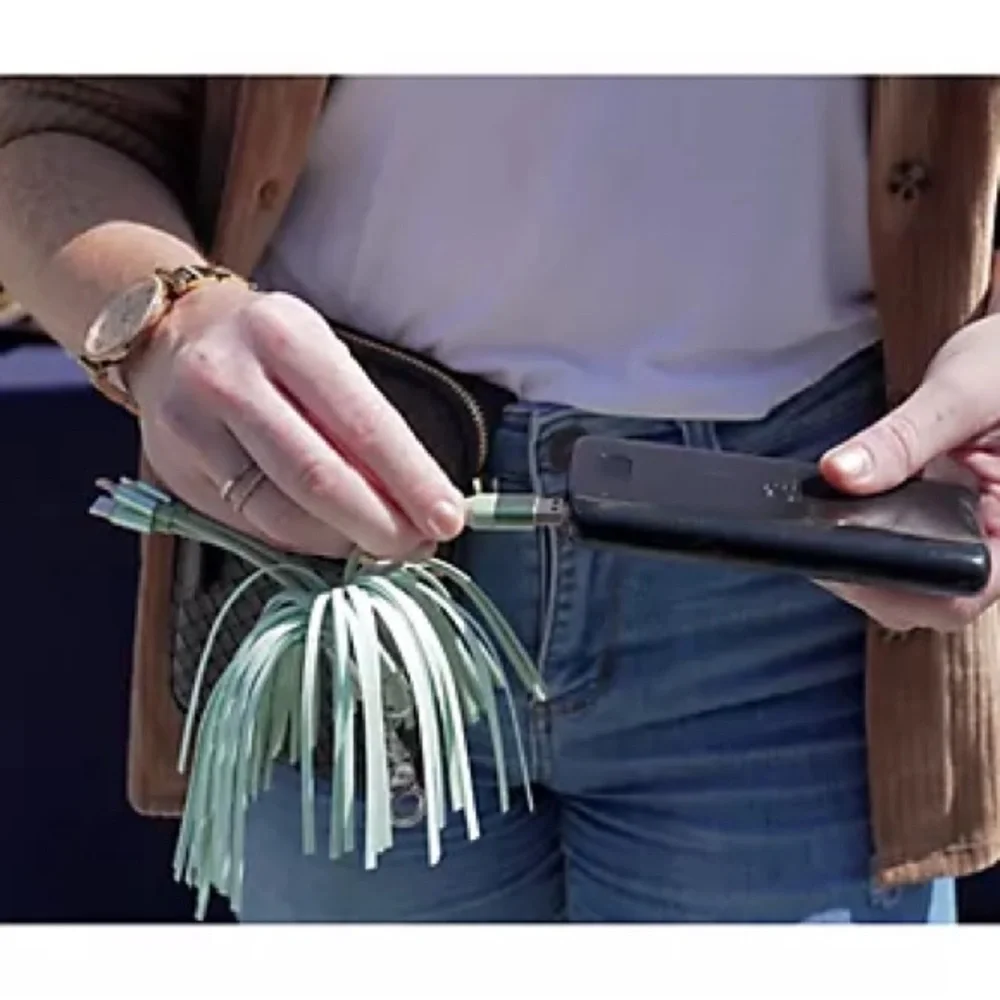 Bolsetta Universal Charging Tassels for Apple & Android - Sage Green